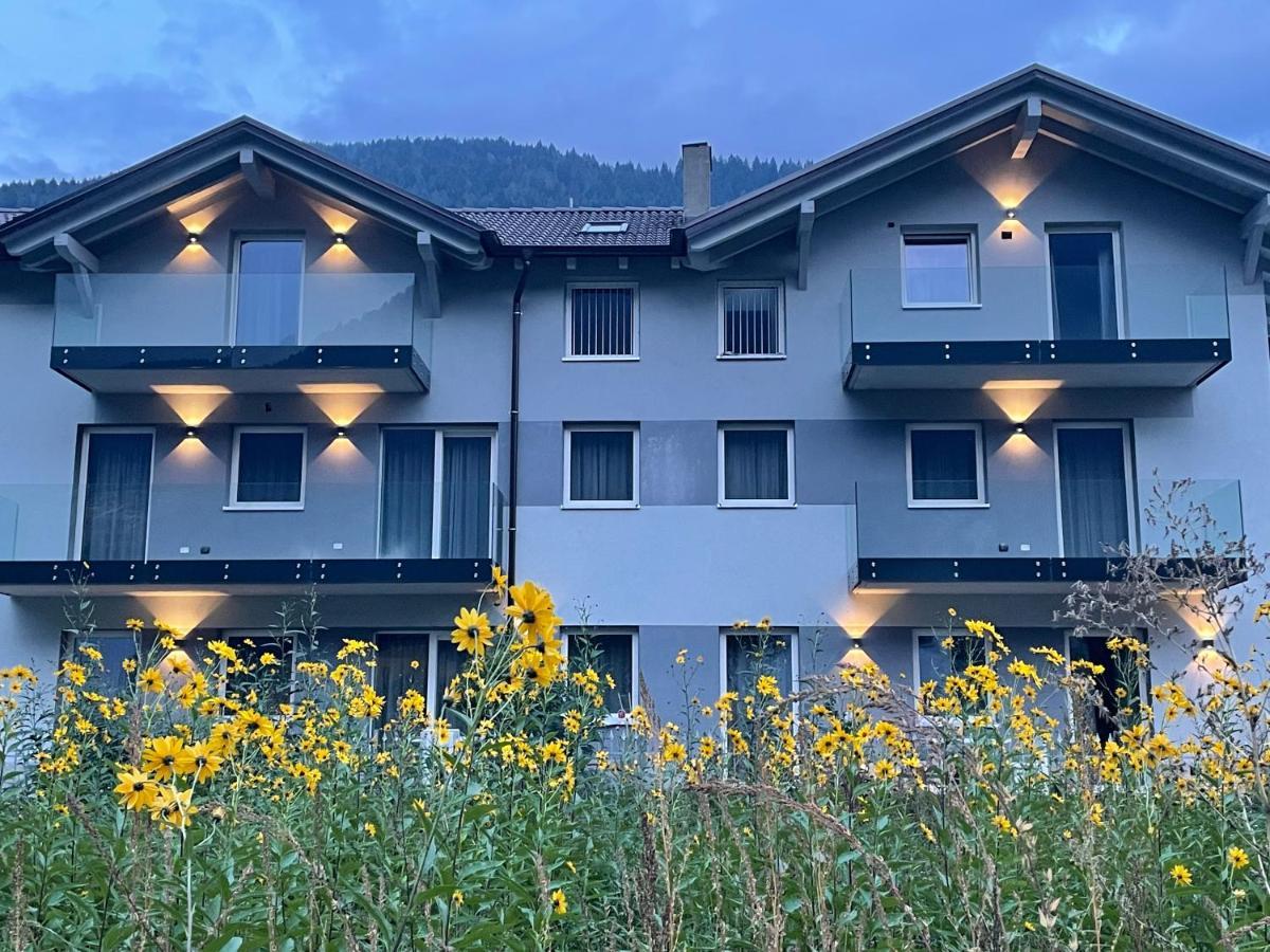 Rosensuite La Residenza Del Rosengarten Pinzolo Luaran gambar